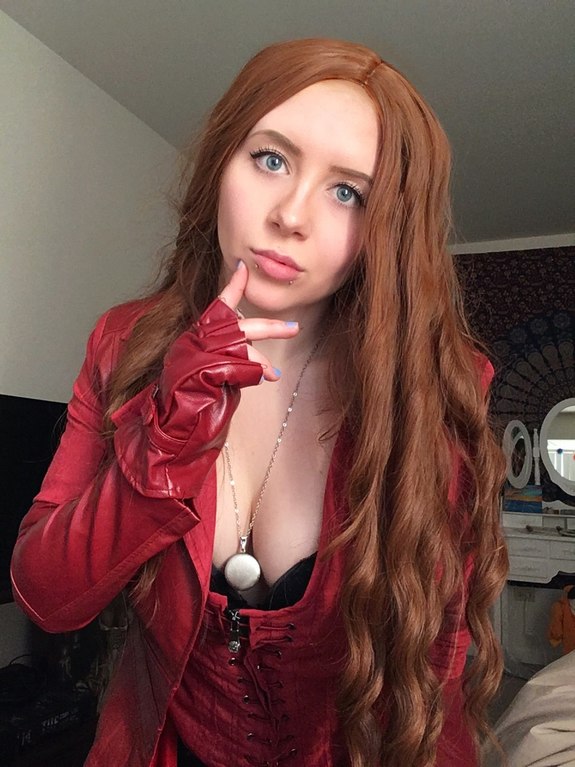 Scarlet Witch Photo Set - 40 photos