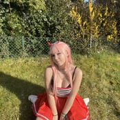 Zero Two Cosplay Pictures Set