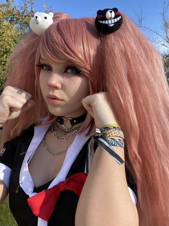 Junko Enoshima Pictures