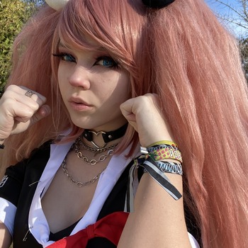 Junko Enoshima Pictures