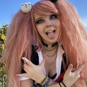 Junko Enoshima Pictures