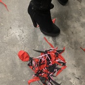 HANNA DESTROY BALLOONS RED AND BLACK