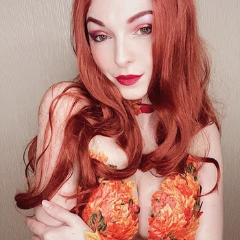 Red Poison Ivy Selfie