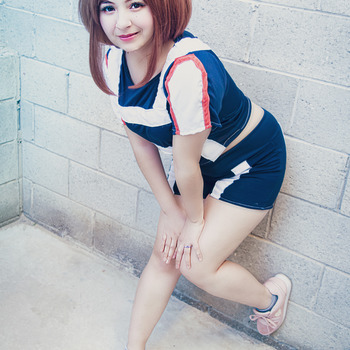 Uraraka uniforme deportivo corto