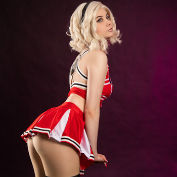 Cheerleader Sabrina