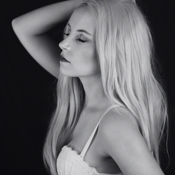 Boudoir set black and white