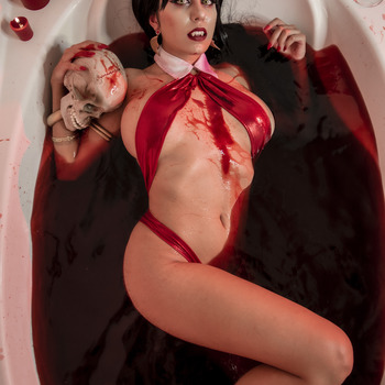 Vampirella Cosplay Set!