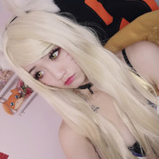 Try to not resist a sulking ahri