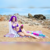 Basic Set cosplay Caitlyn Poolparty