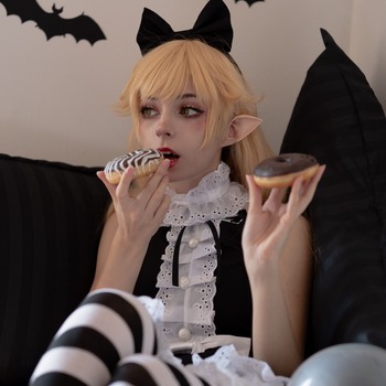 shinobu halloween photoset