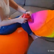 Video 109 - inflating and bouncing EDUPLAY gymball