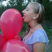 15 DAYS OF MASSACRE BALLOONS - SOPHIE 01