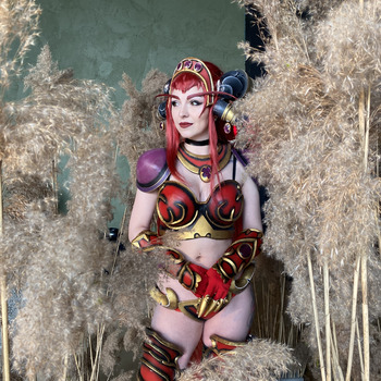 Alexstrasza Backstage