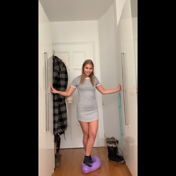 Emilia4 stomp pop in socks