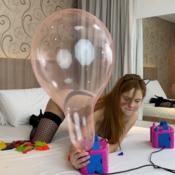 Inflator pop soap balloons