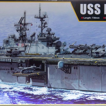 LHD-7 USS Iwo Jima Model
