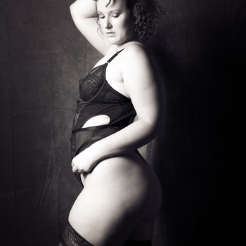 Sinnliches Shooting mit JP (26 Fotos jeweils in schwarz und Farbig)