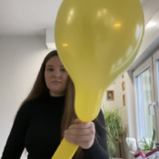 Stella pump to pop yellow balloon