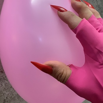 FULL PINK BALLOONS + MYALR PINK + RED,BLUE,GREY NAILS