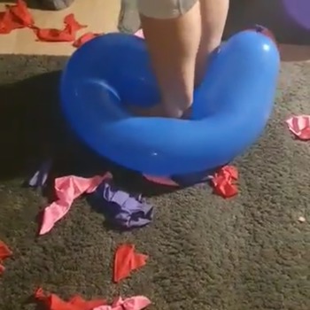 Sash bursting big balloons