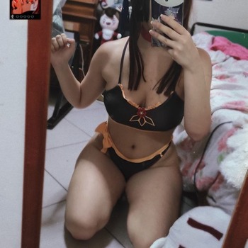 Hu Tao (Bikini mirror selfie)