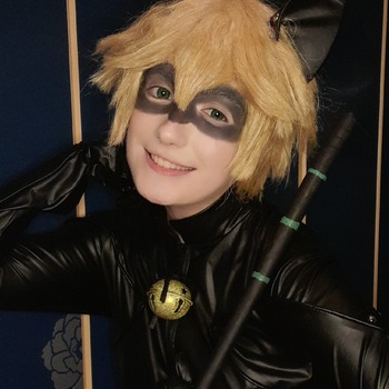 Chat Noir Selfies