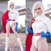 Powergirl (34 photos)