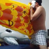 Inflatable pizza mouth blow