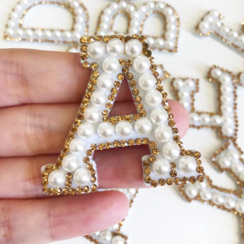 free shipping 3D English Letters Beaded Pearl Sewing On Patches For Kids Clothes Bags Lace Rhinestone Applique DIY Accessory Name Logo Patch