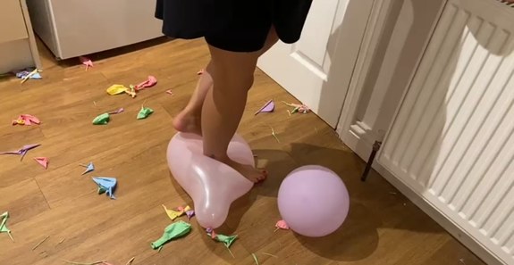 Sarah bursting pro