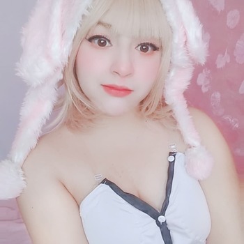 selfis Nanami Bunny