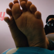 Feet fetish Ary
