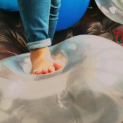Feets and balloons!!