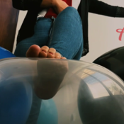 Feets and balloons!!