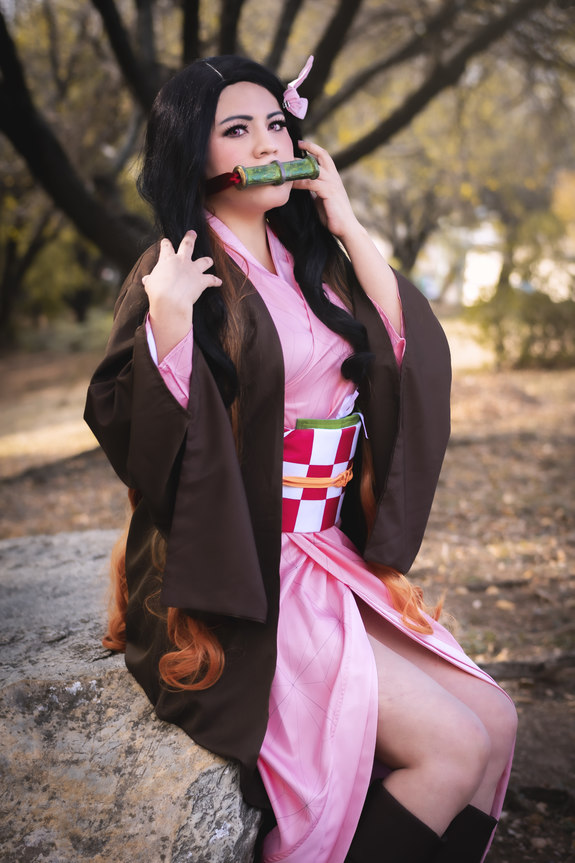 Nezuko Sesion casual y Sesion sexy en lenceria