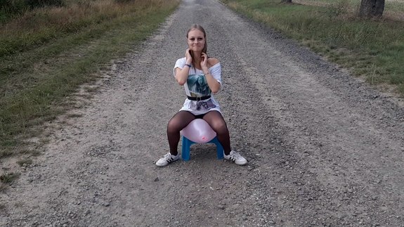 Mia2 sit pop 4