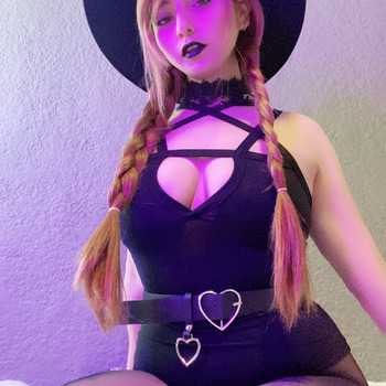 Goth Girlfriend! (Selfies + GIFS)