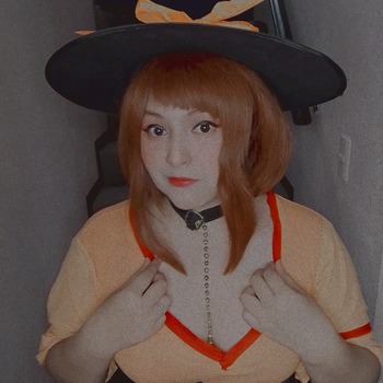 Selfis uraraka halloween