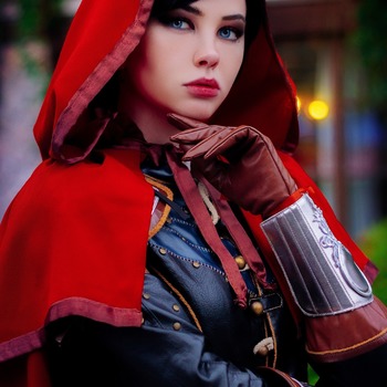 Siana the Little Red Riding Hood