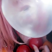 Bubblegum in ballpool