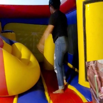Inflatable castle Julie jump and play!!