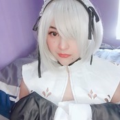 2b Maid selfis