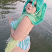 Hatsune Miku beach time (Cosplay Set)