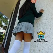 Colegiala Petit CQ (40 fotos)