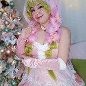 Mitsuri Navidad Pink