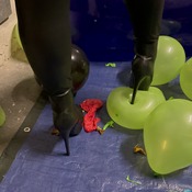 SAKURA - 101 BALLOONS vs HIGH HEELS