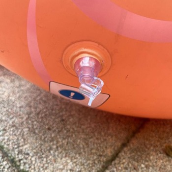 Deflation flamingo float