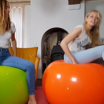 Evelyn and Brianna bounces two candoo gymball hard-soft.