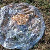 Inflating and deflating inflatable chair