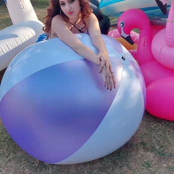 Lara deflating shosu beachball video+picture